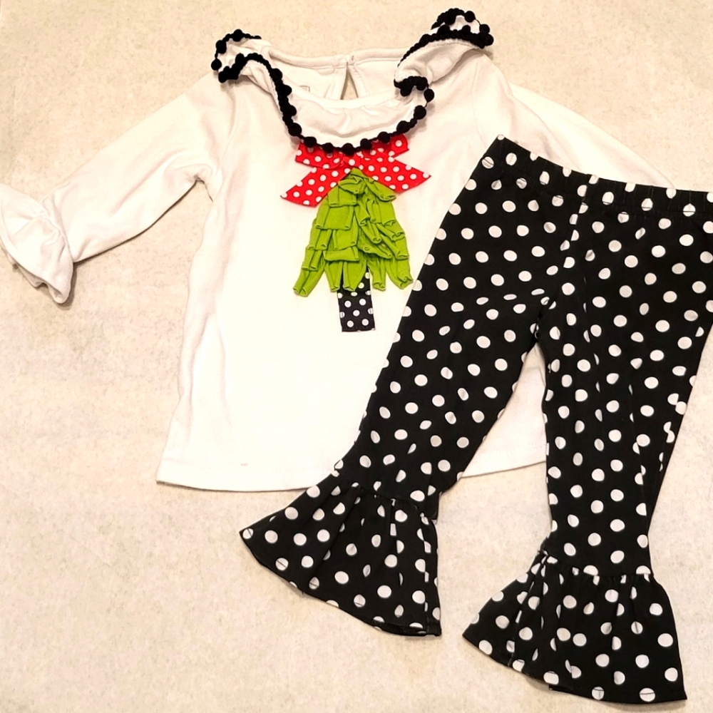 Super cute Mudpie two piece Holiday outfit